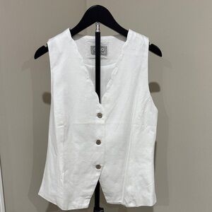 Elegant White Sleeveless Top